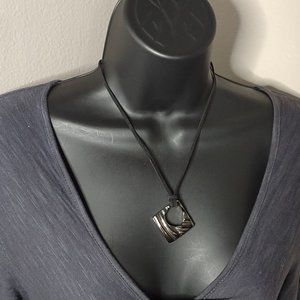 Lia Sophia Dark Silver Tone And Black Necklace Adjustable 16 To 18 Inches